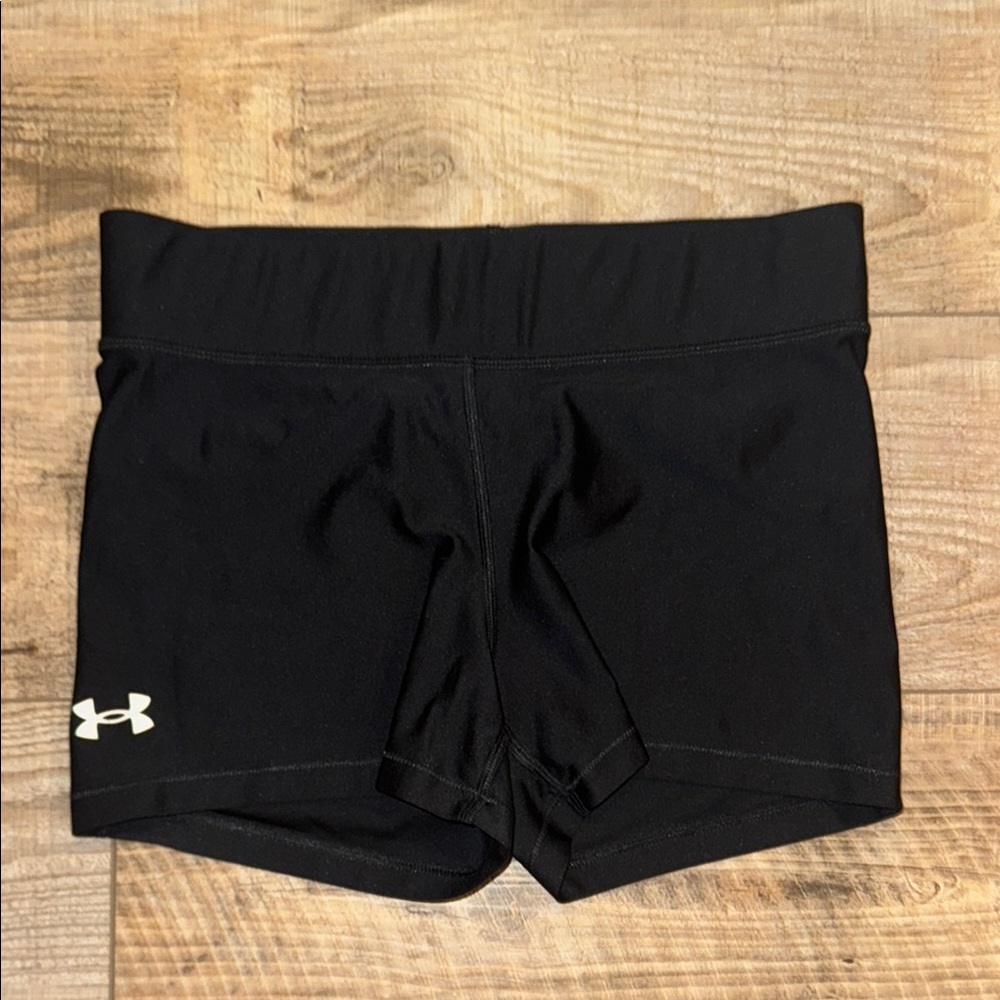 Under Armour Women's Black Athletic Shorts Size Medium